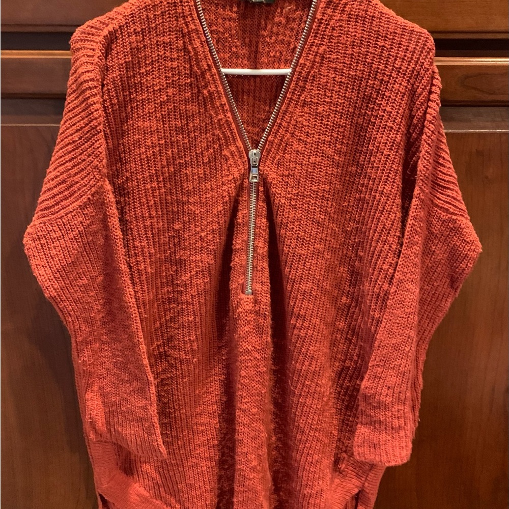 EXPRESS SWEATER
